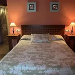 Rural Casona Trabadelo 3* וגדאו