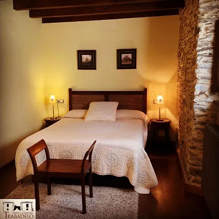 Rural Casona Trabadelo 호텔 3*