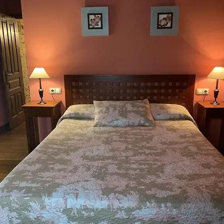 Rural Casona Trabadelo 3* 베갈데오