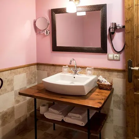 Rural Casona Trabadelo 호텔 베갈데오