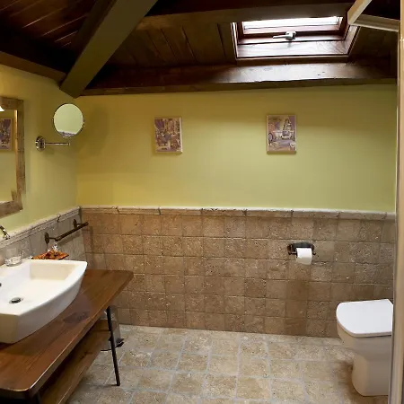 Rural Casona Trabadelo 3* 베갈데오