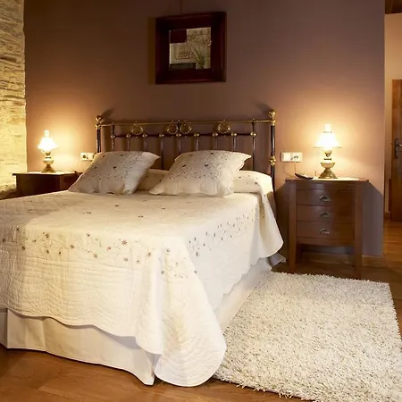 Rural Casona Trabadelo 호텔 베갈데오