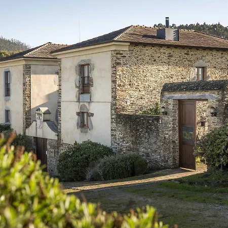 Rural Casona Trabadelo 3*
